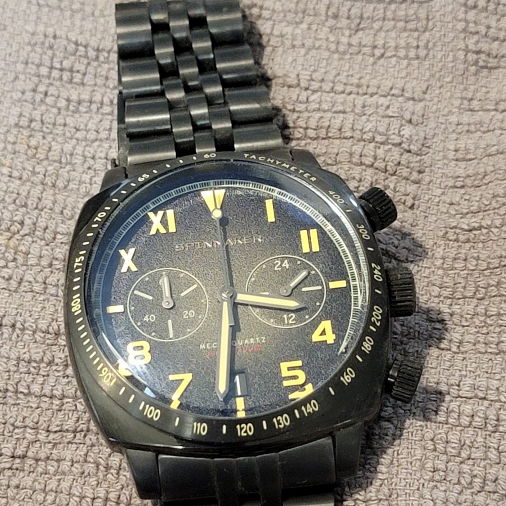 Spinnaker Mega Quartz watch 42mm